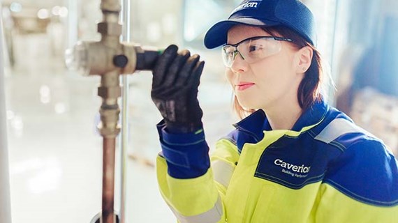 Caverion auttaa saksalaista Hauni Machinenbauta saavuttamaan vastuullisuustavoitteita tuotantolaitoksella