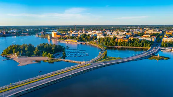 Mitä jätämme tuleville sukupolville – kriisejä vai resilienssiä?