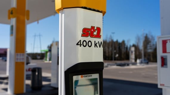 St1