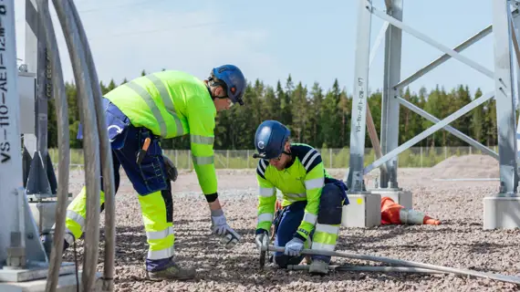 Miten datakeskuksen sähköinfra saadaan valmiiksi aikataulussa?